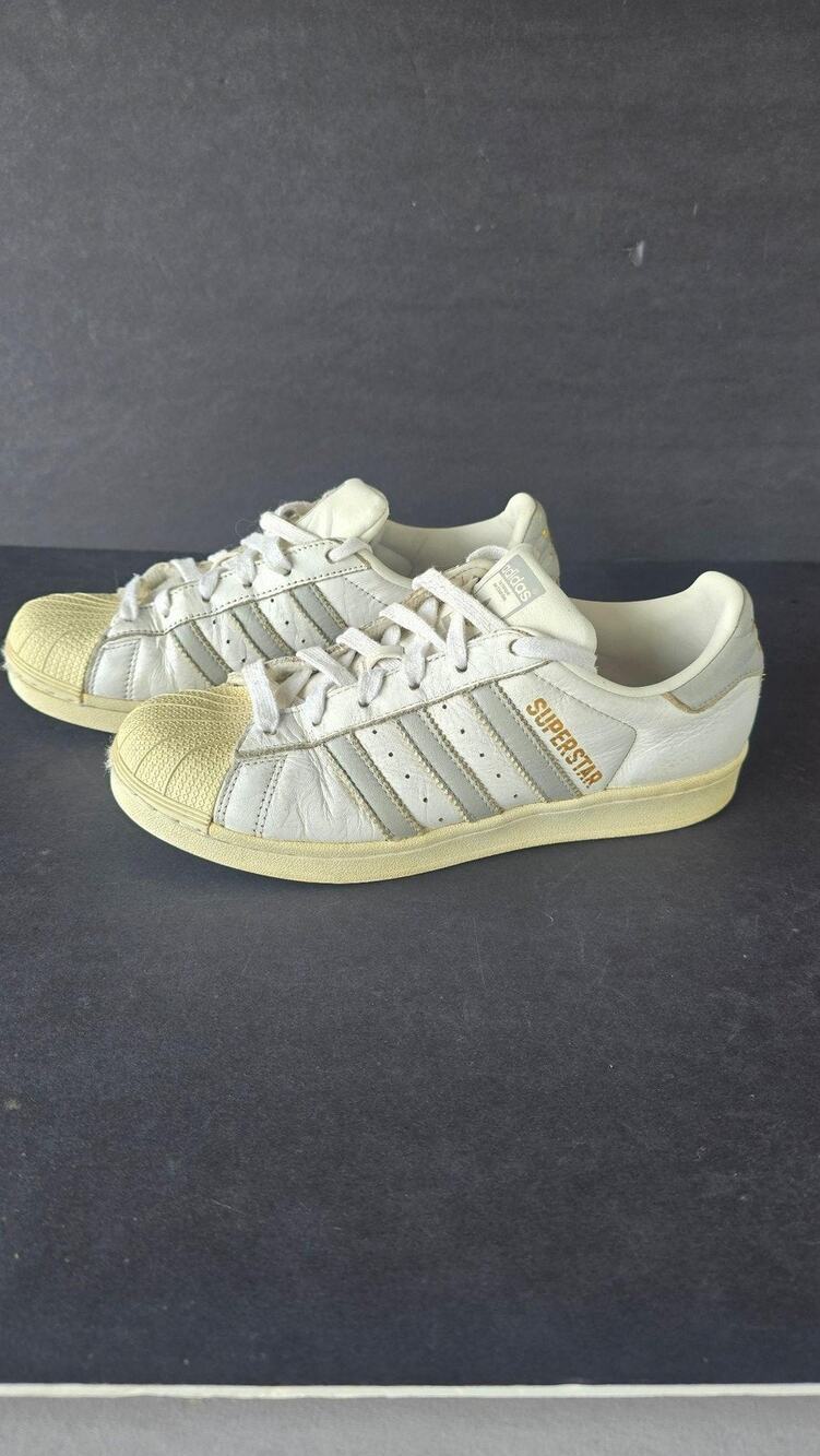 Adidas Superstar Shoes Womens Size 7.5 White Leather Shell Toe Sneakers B42002